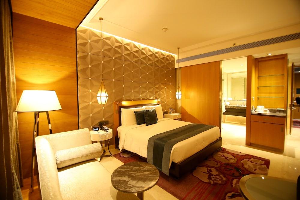 Radisson Blu Coimbatore Exterior foto A suite at the Taj Mahal Palace, Mumbai
